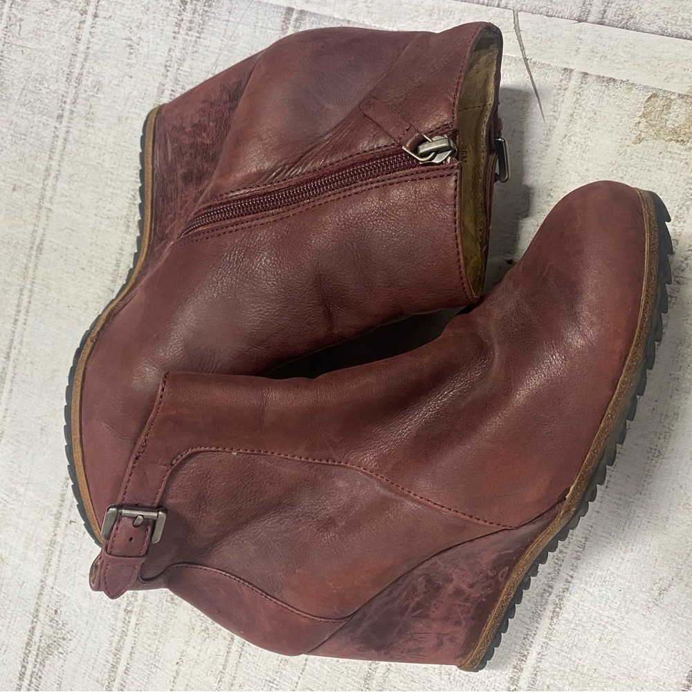 Biala Leather Booties in Tan Suede